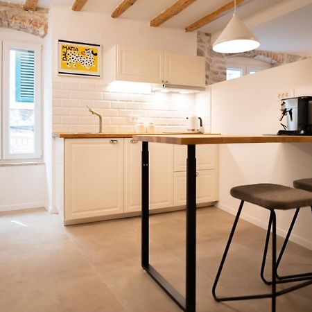 Vitelli Apartments And Rooms Split Exterior foto